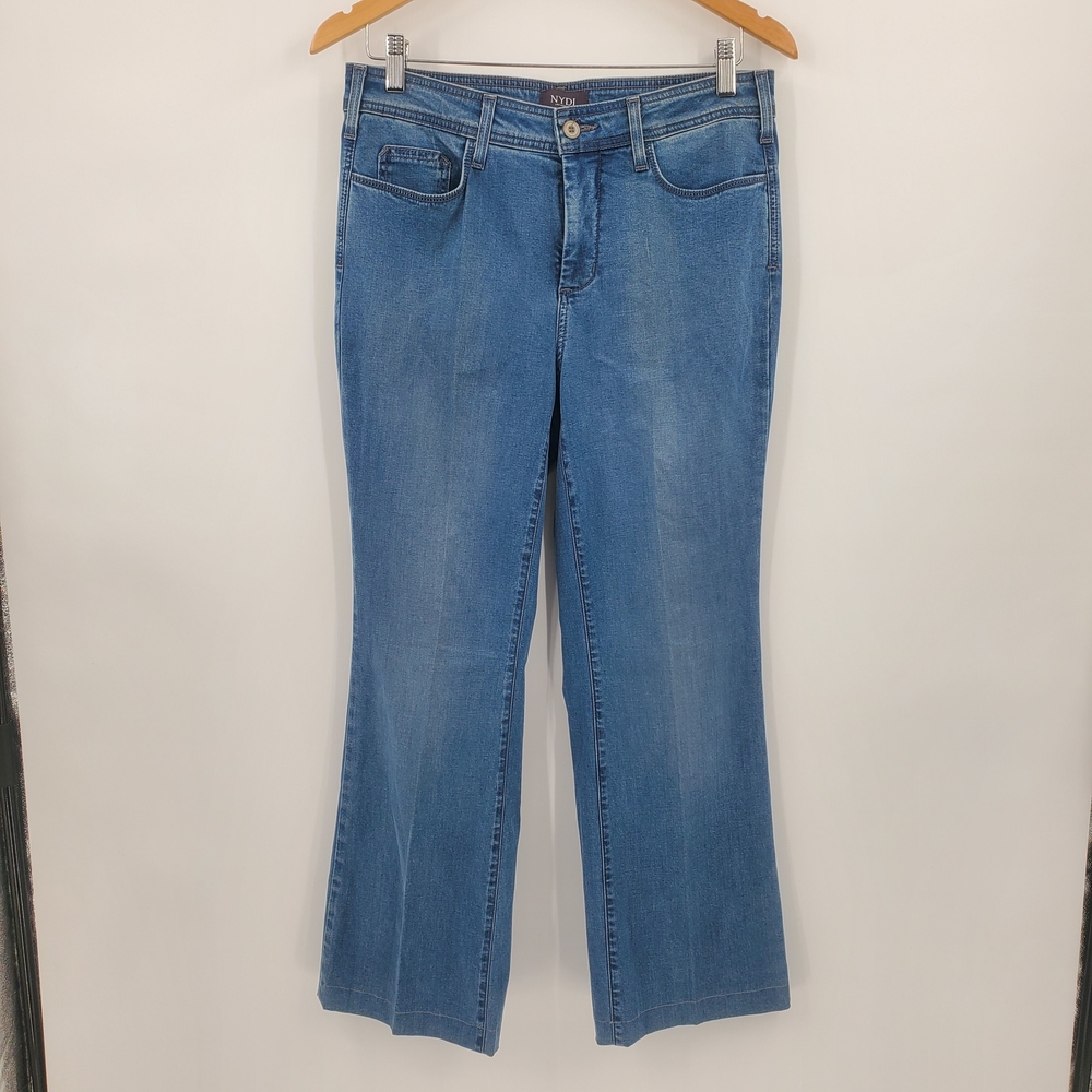 ♧♧ NYDJ Women's Flare Leg Blue Jeans Size 8